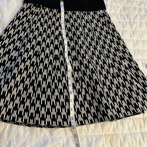 Ann Taylor Black and White Houndstooth A-Line Skirt